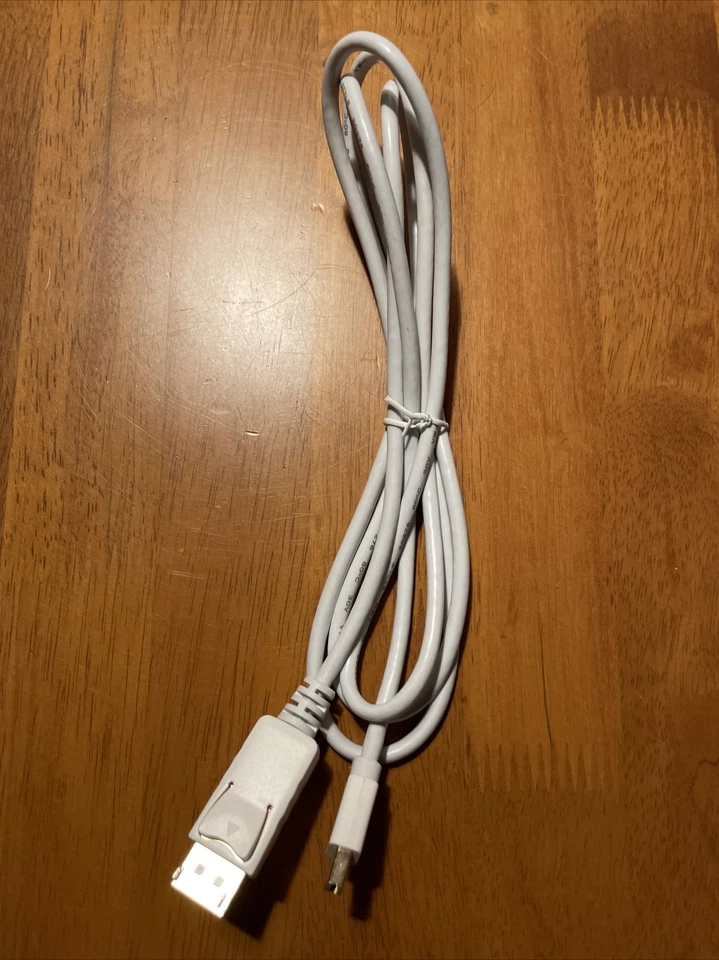 Display to Mini Display Port Cable E342987 5’ ft White AWM Style 20276 80c 30V - Image 2 of 3