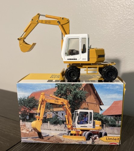 Miniature Conrad 1/50 - Clark Michigan 175C Loader - Diecast - Réf 2885