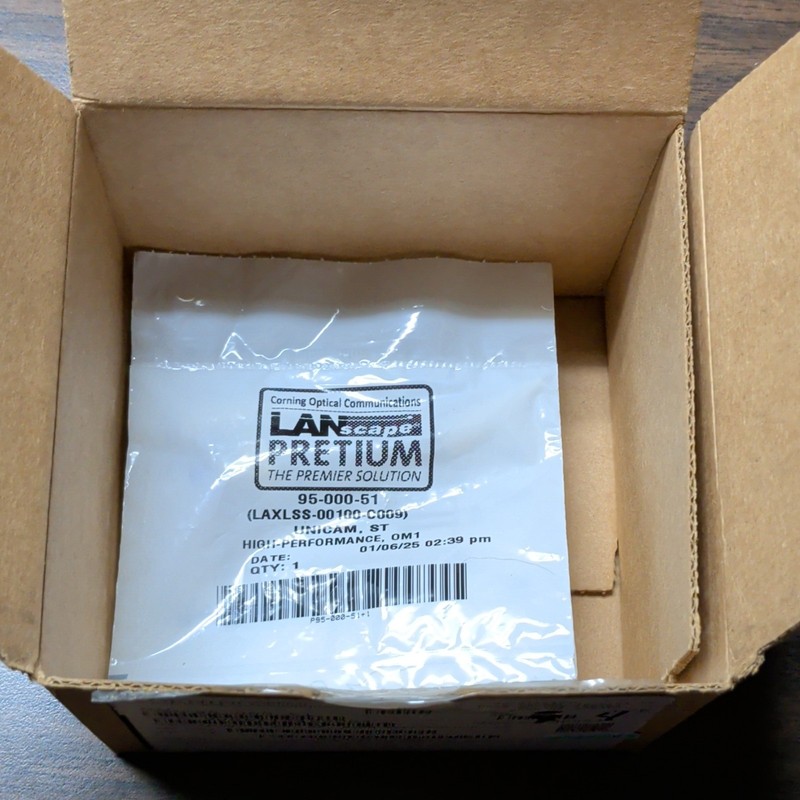 Corning LANscape Pretium fiber connectors 95-000-51 (4) Unicam ST 