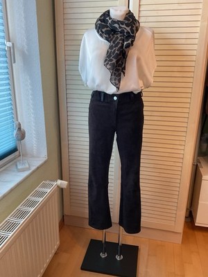 Tolle Lederhose von ARMA Modell Lively schwarz Echtleder Gr. 40 neuw.
