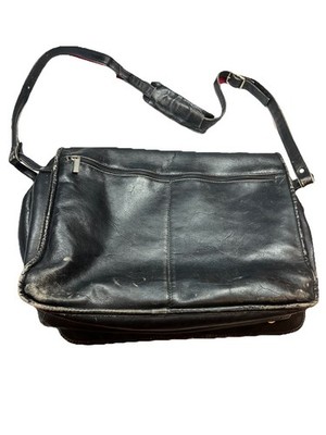 Wilsons Leather BLACK Messenger Flap BAG Distressed Grunge office School Retro
