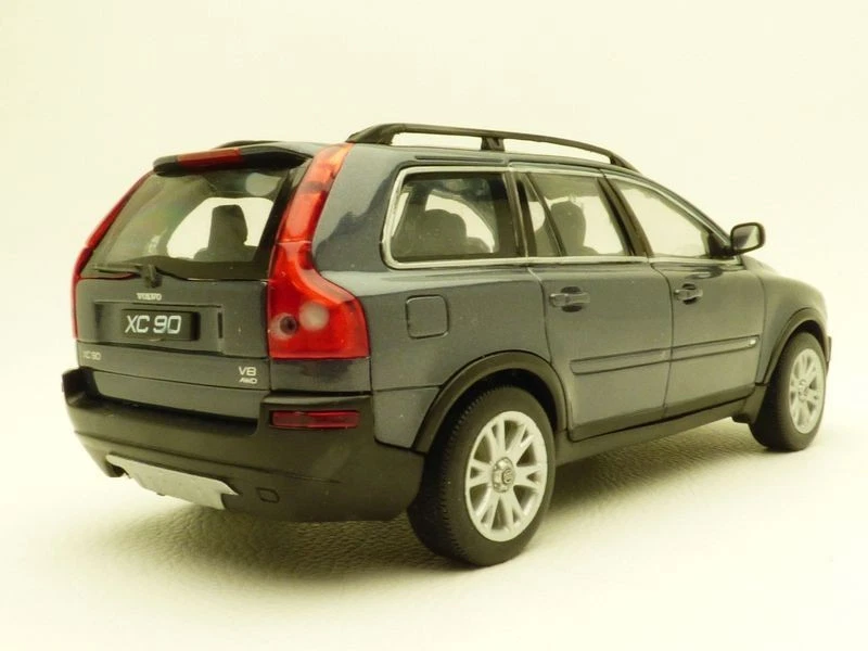 VOLVO XC90 gris graphite 1/24 - Immagine 2 di 4