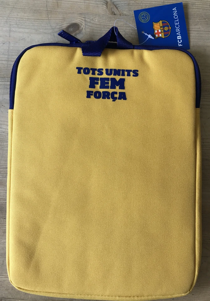 (M) New FC Barcelona Tablet Cover (10.6 Inches) BNWT - Image 2 of 4