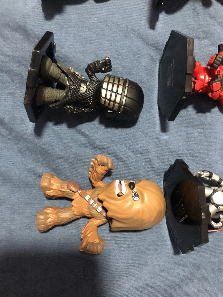 Funko Mystery Minis Lot - Chewbucca - Rey - Grogu - BB8 - R2D2 - Captain Phasma - Image 3 of 4