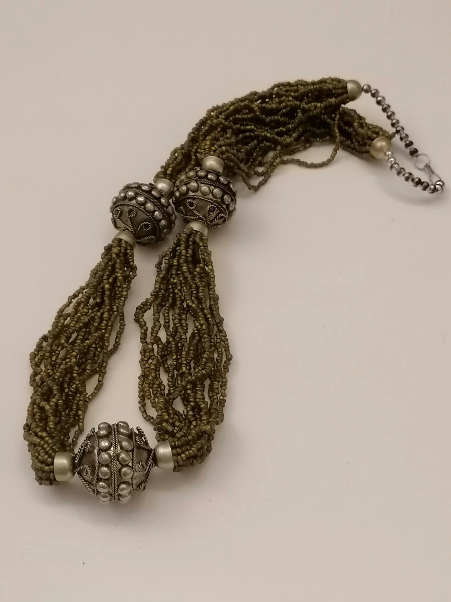 Metal store ball necklace