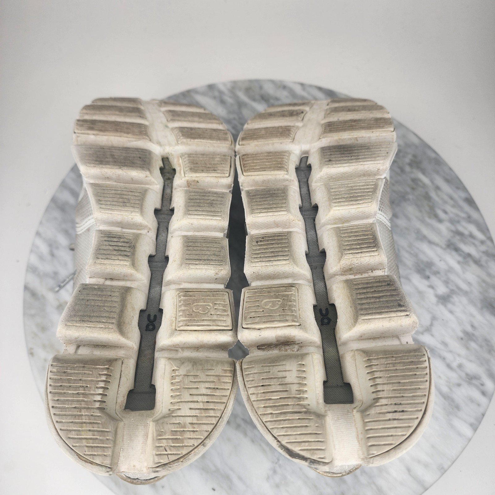 On Cloud Cloud 5 White Mens Running Comfort Atheltic Shoes Size 8 59.98918