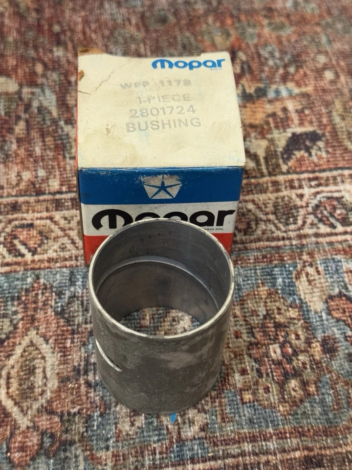 Buje de carcasa de extensión de transmisión Mopar 2801724 84-93 Ram/Dakota A727 NOS Foto 2 de 3