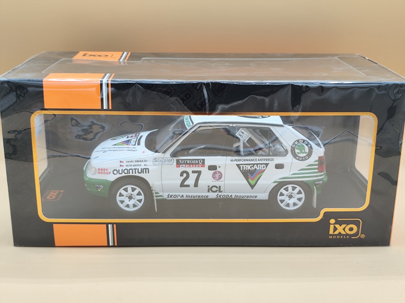 Skoda Felicia Kit Car 1/18 cadeau idéal pour passionné de rallye retro