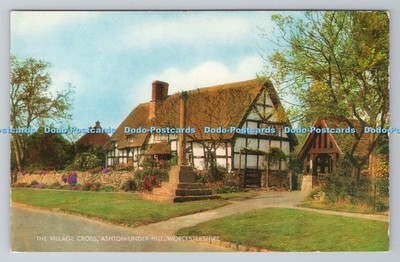 R781978 Worcestershire Ashton Under Hill The Village Cross J Salmon Sevenoaks