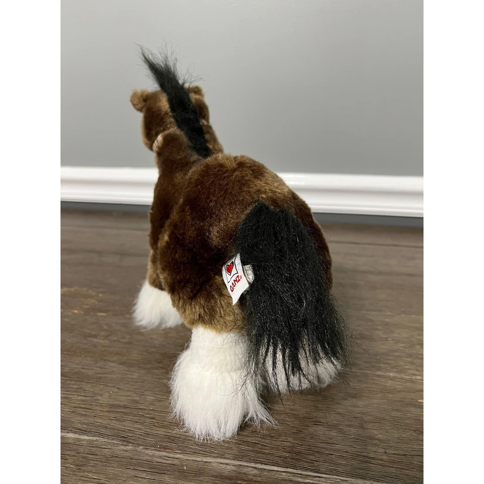 Ganz Brown Clydesdale con felpa nupcial Foto 4 de 4