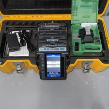 Fujikura 70S Fusion Splicer w/ CT-30 Cleaver   - 13k Arcs