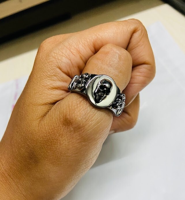 Flor de Lis Y Anillo Calavera Pistola Metal FN 925 Plata Ley Alianza