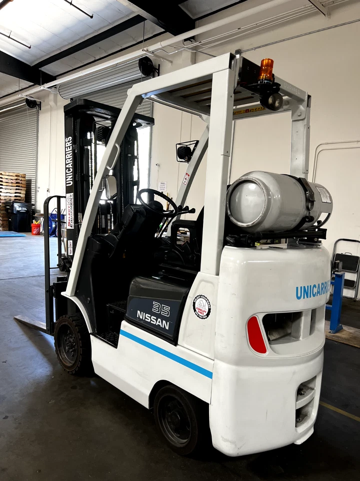 2016 Nissan AF35LP Forklift – 3500 LB Capacity – Triple Stage Mast 187” Lift – P - Image 2 of 4