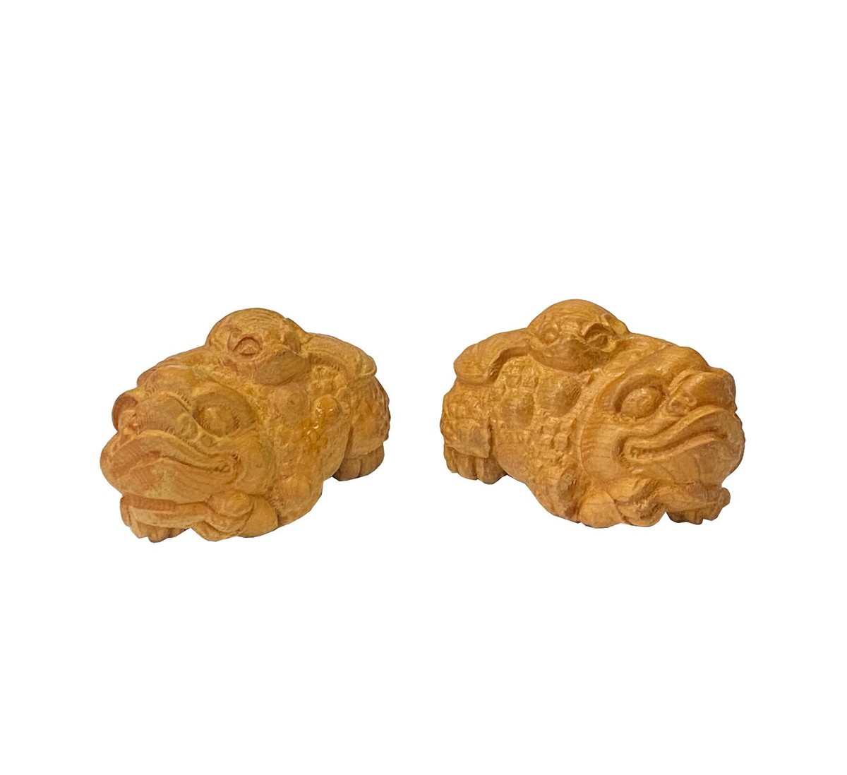Chinese Pair Wood Carved Mini Mythical Pixiu FengShui Figures ws2383S Chinese Pair Wood Carved Mini Mythical Pixiu FengShui Figures ws2383S