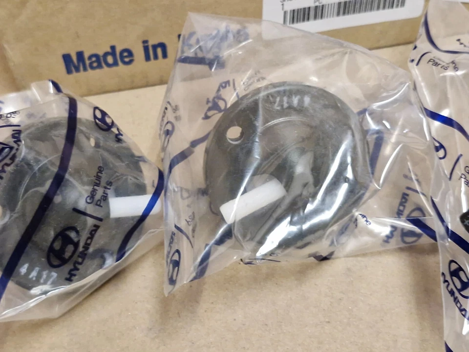 Genuine Hyundai Trajet Fuel Separator Kit 310503AA00 31050-3AA00 NEW OEM - Image 4 of 4