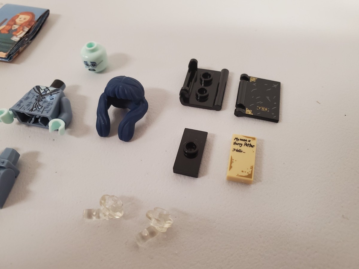 LEGO Moaning Myrtle w/ Tom Riddle's Diary 71028 Harry Potter