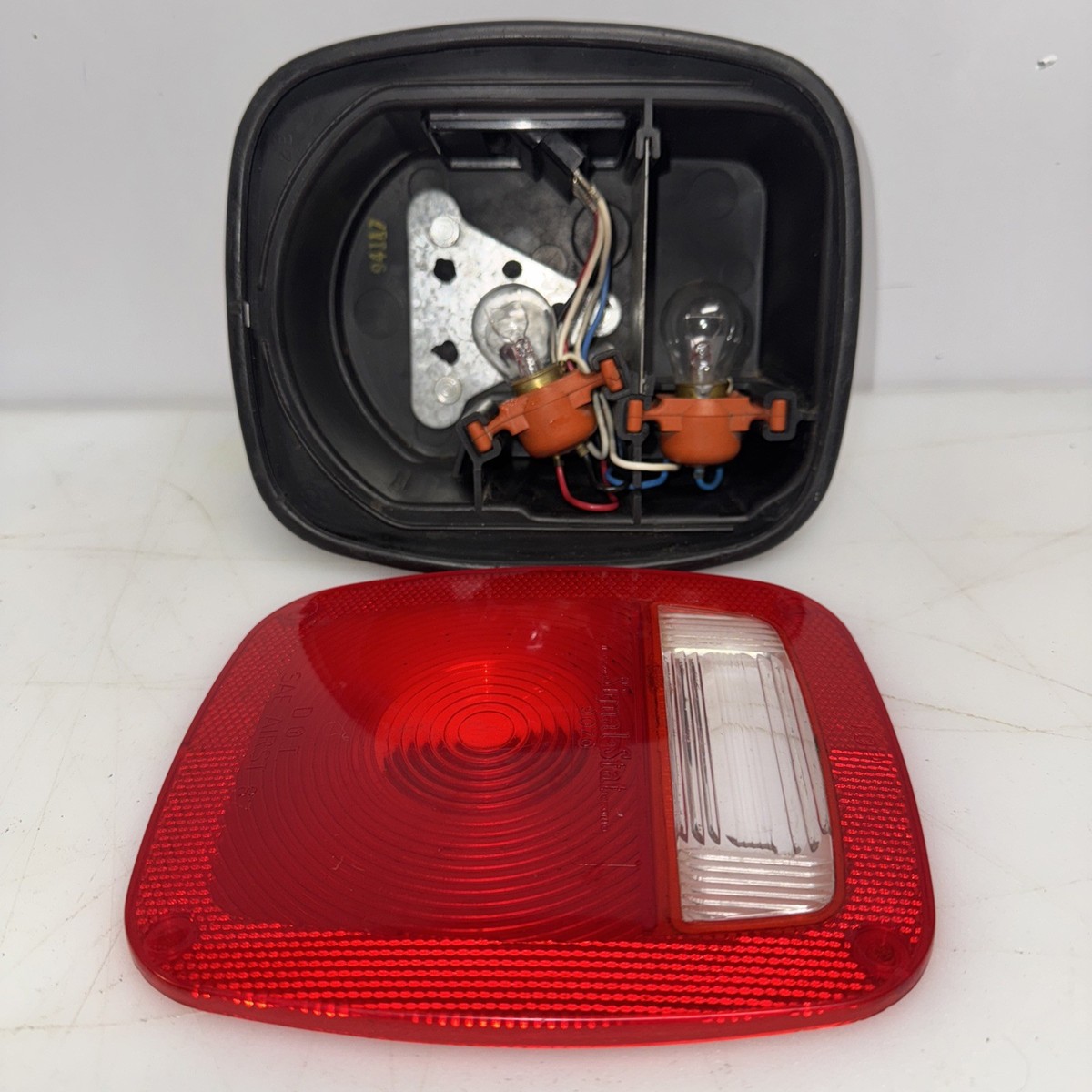 Signal Stat 5010 Series Tail Light DOT W/ Hardware Nnb | eBay