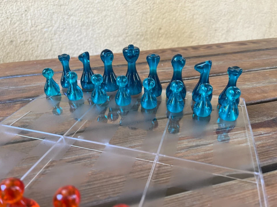 Handmade Acrylic Chess Set – Transparent Blue & Red Pieces – Modern Acrylic Glas - Image 4 of 4