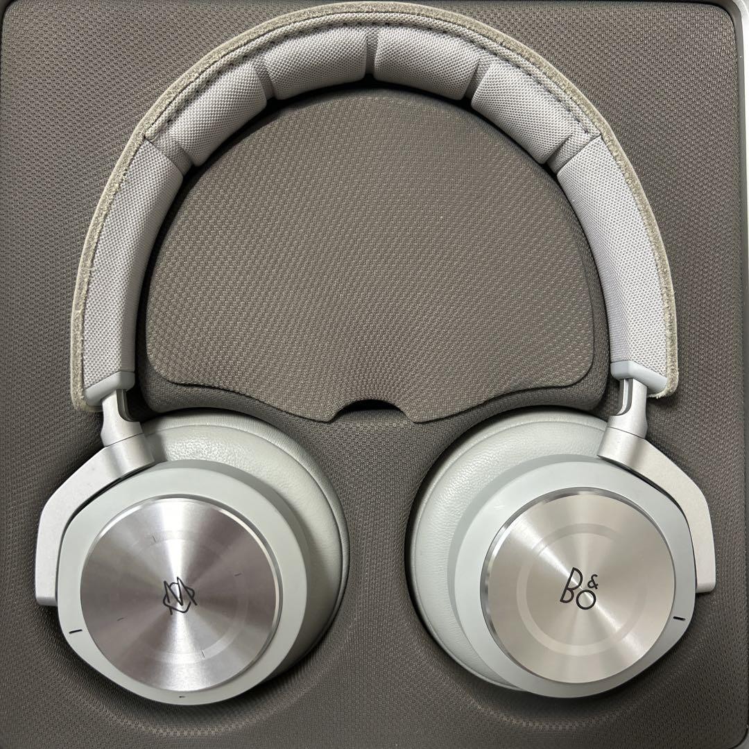Rimowa × Bang & Olufsen Noise Canceling Headphones Silver w/ Case