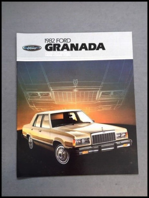 1982 Ford Granada 20-page Vintage Canada Car Sales Brochure