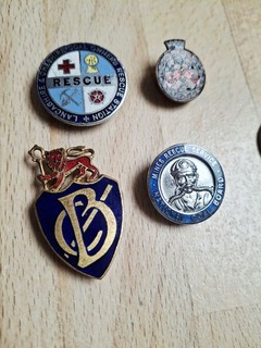 5x Vintage Trade Union & Mines Rescue Enamel Badges AUBTW AEF NCB Fattorini VGC