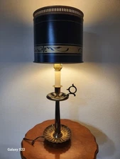 Vintage Americana Black Tole and Gold Brass Table Lamp Works Great