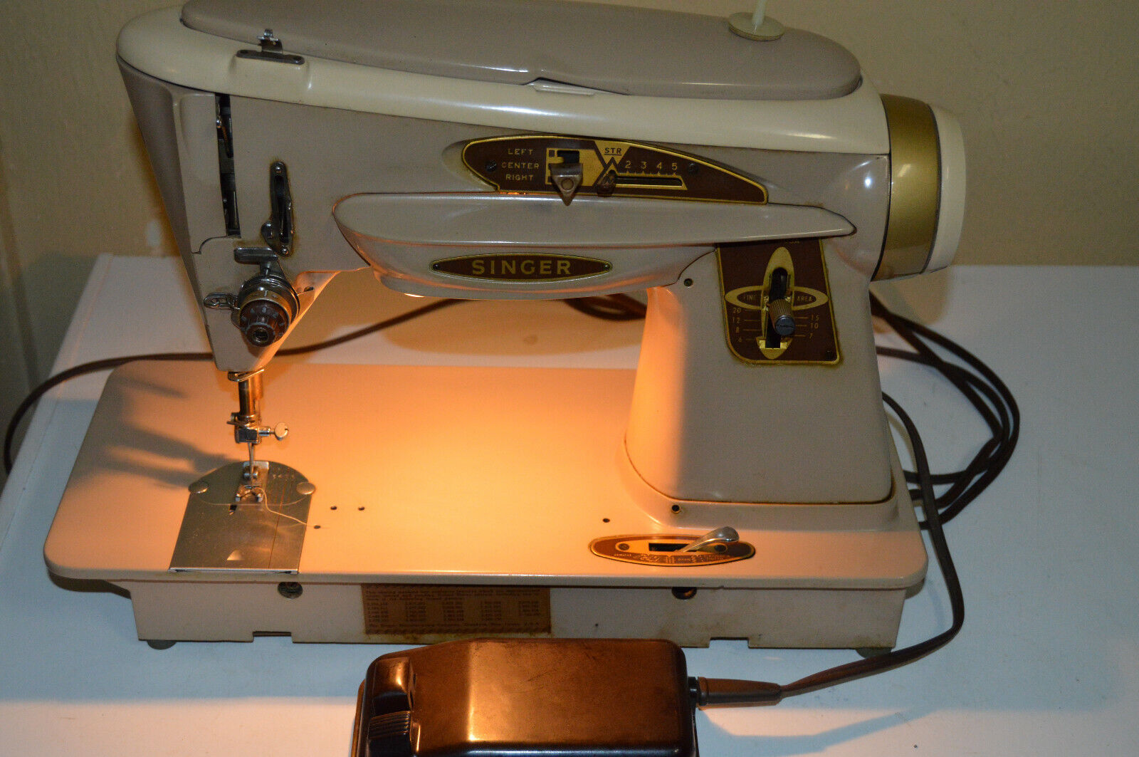 Vintage SINGER Manufacturing Co. Reservation Credence Model Foot Machine 503A Sewing