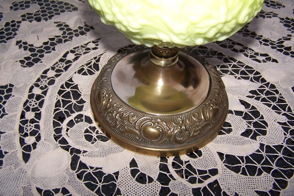 Ancienne Lampe à Pétrole en Opaline (vert clair) Fin 19 ème - Photo 3/4