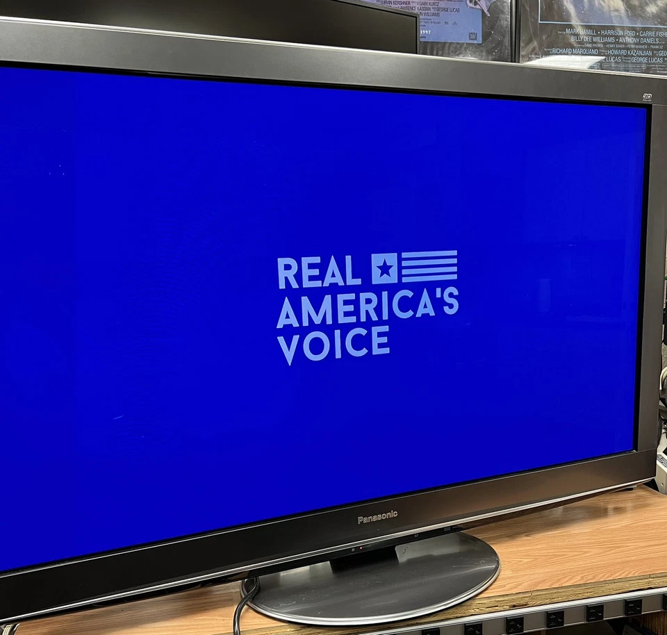 Rare 3D Panasonic Viera TC-P50vT20 50" Plasma HD Flat Screen TV w/ HDMI **READ** - Image 2 of 4