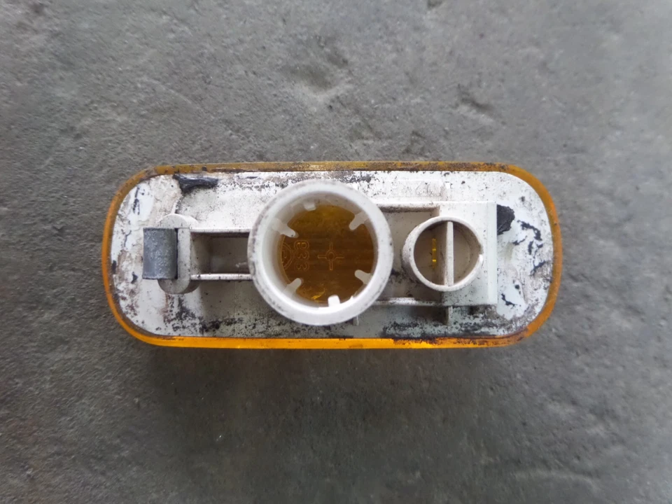 84-93 Saab 900 Turbo OEM Lámpara de luz marcadora lateral izquierda derecha 9124132 D7 Foto 3 de 3