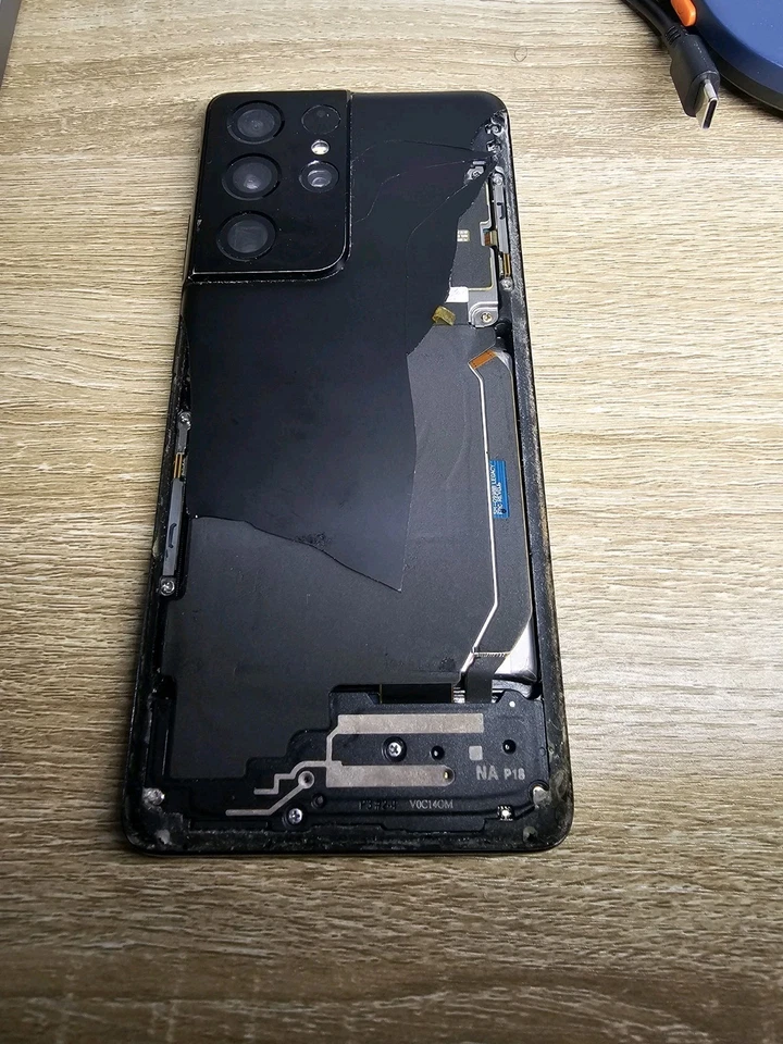 Samsung Galaxy S21 Ultra 5g 128GB Black Unlocked Working Needs New Back Glass - Image 2 of 4