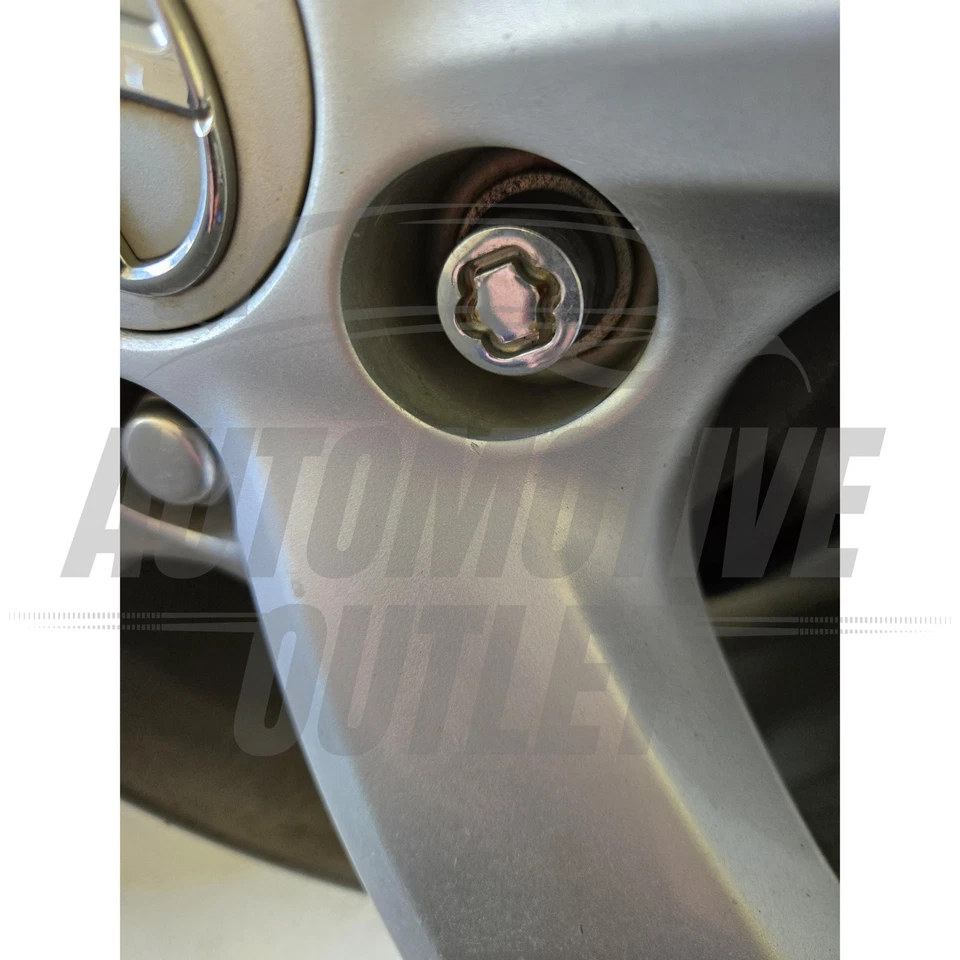 SERVICIO DE LLAVE DE TUERCA DE RUEDA DE BLOQUEO MAESTRO DE SEGURIDAD REINO UNIDO PARA TOYOTA RAV4 PERNO A JUEGO Foto 4 de 4