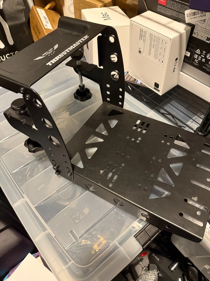 Abrazadera voladora Thrustmaster - Original OEM - Totalmente completa - Todo el hardware incluido Foto 3 de 4