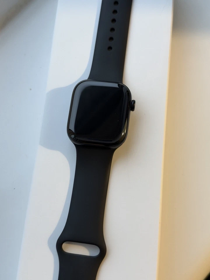 Apple Watch Series 12, photo 2 of 5