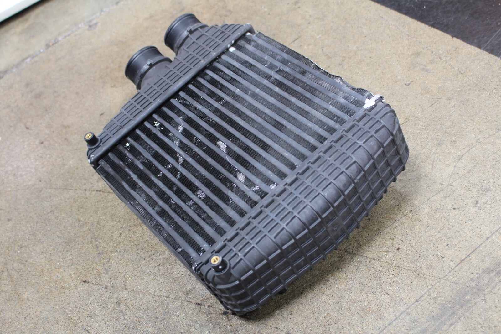 Maserati Ghibli, Quattroporte, LH, Intercooler, Dented, Used, P/N 670009834