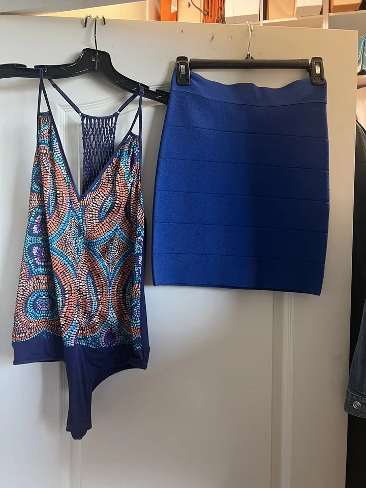 Bebe тела костюм цветочный синий XS и юбка синий размер S - Изображение 2 из 4