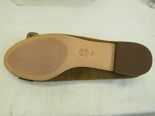 NEW MICHAEL KORS SEAPORT BUCKLE SUEDE BROWN LEATHER PEEP TOE FLATS 7 M - Picture 11 of 12