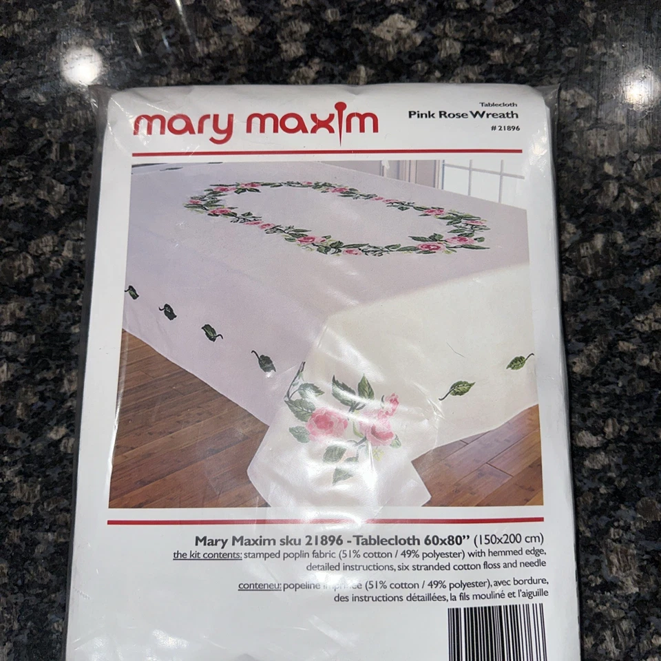 Mantel Mary Maxim Estampado Punto de Cruz Rosa Corona 60" x 80" 2014 NUEVO Foto 2 de 4