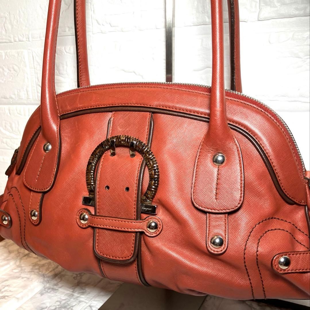Salvatore Ferragamo Gancini Red Brown Leather Shoulder Bag Y2K Auth image 2
