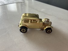 HOT WHEELS Redline 32’ Ford Vicky 1995 FAO Schwarz Gold Series II 1 of 4000