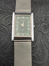 GREEN WITH SILVER CASE  Vintage Seiko Slim Quartz Men's Wrist Watch