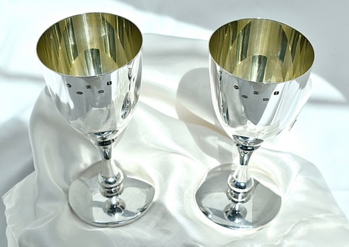 Pair Of Sterling Silver & Gilt Wine Goblets, By Carr’s + Presentation Case :444g - Picture 19 of 21