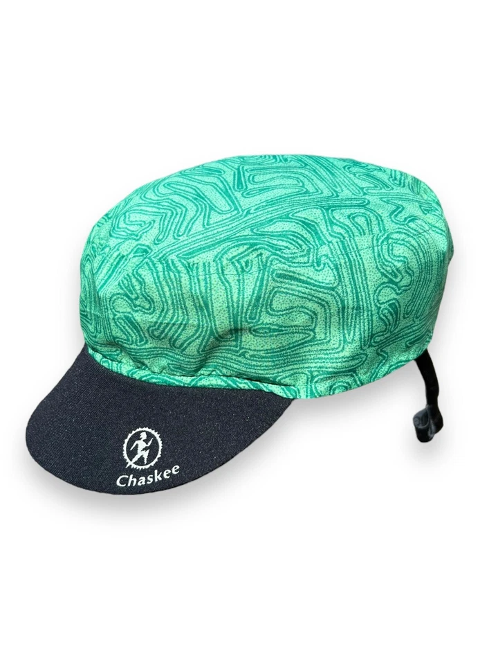 CHASKEE - Gorra reversible verde laberinto con escudo de neopreno Foto 3 de 4