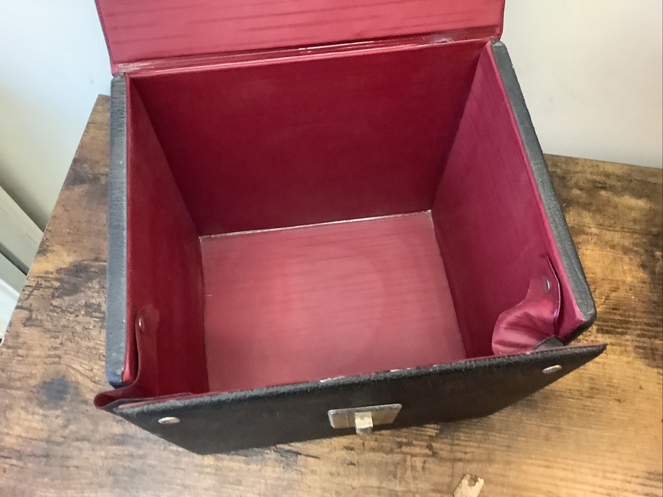 Vintage 7"/Singles/45s Vinyl Record Storage Box Carry Case in Black Vgc