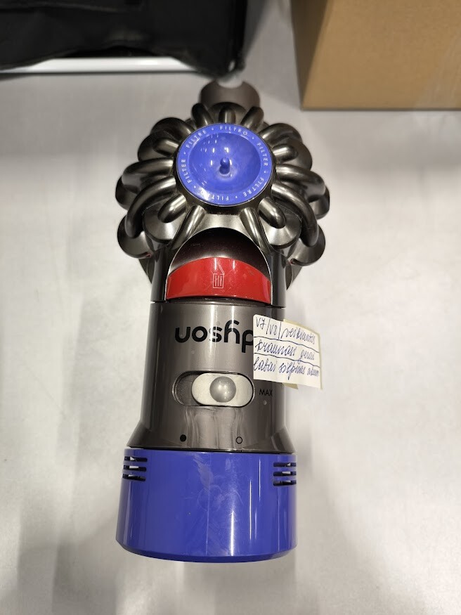 Dyson V7 V8 Vacuum Cleaner Used Weak Battery No Original Box