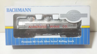 Ambrose Wine 40' 3 Dome Railroad Tank Car 7501 Bachmann 17111 HO