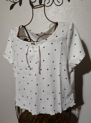 Juniors Plus Size SO Lace-Up Tee - Sz 2X NWT