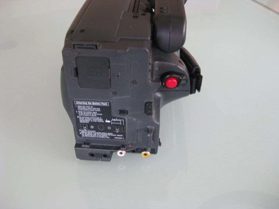 JVC GR-AX46 Video Recorder / Camera / CamCorder - Bild 3 von 4