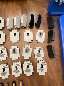 Huge Lot of VTG LEGO Castle Knights And Pieces. 6049, 6066, 6080. Black Falcon