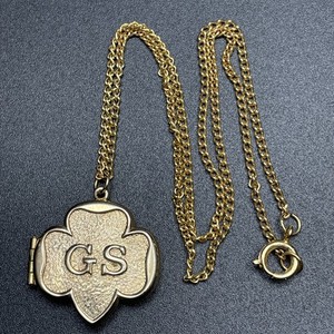 Vintage 1950s 1960s Girl Scouts Of America Locket Necklace - GS Logo